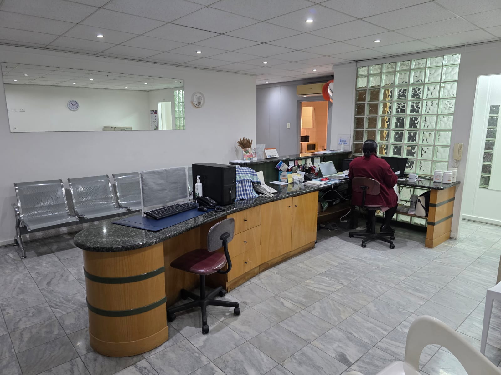 Reception workstation and seating